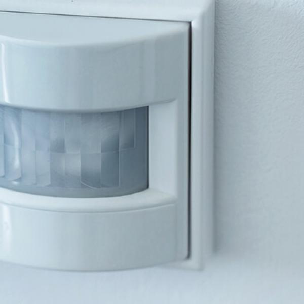 Motion sensor and motion detector made with polymer optics.